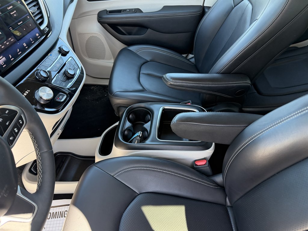 2023 Chrysler Pacifica - $22,995