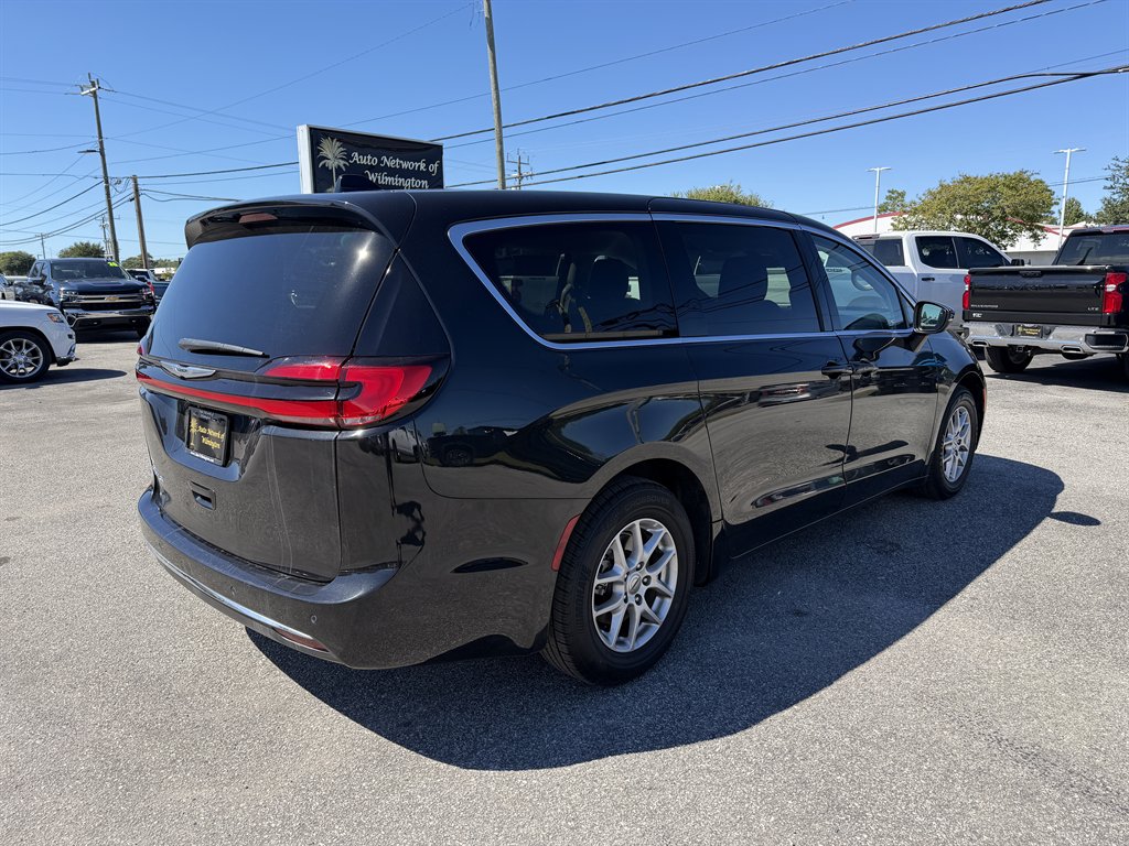 2023 Chrysler Pacifica - $22,995