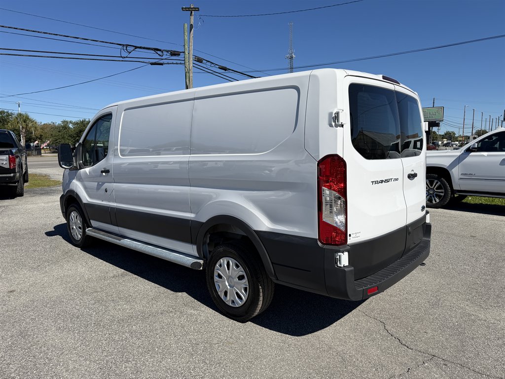 2025 Ford Transit - $36,995