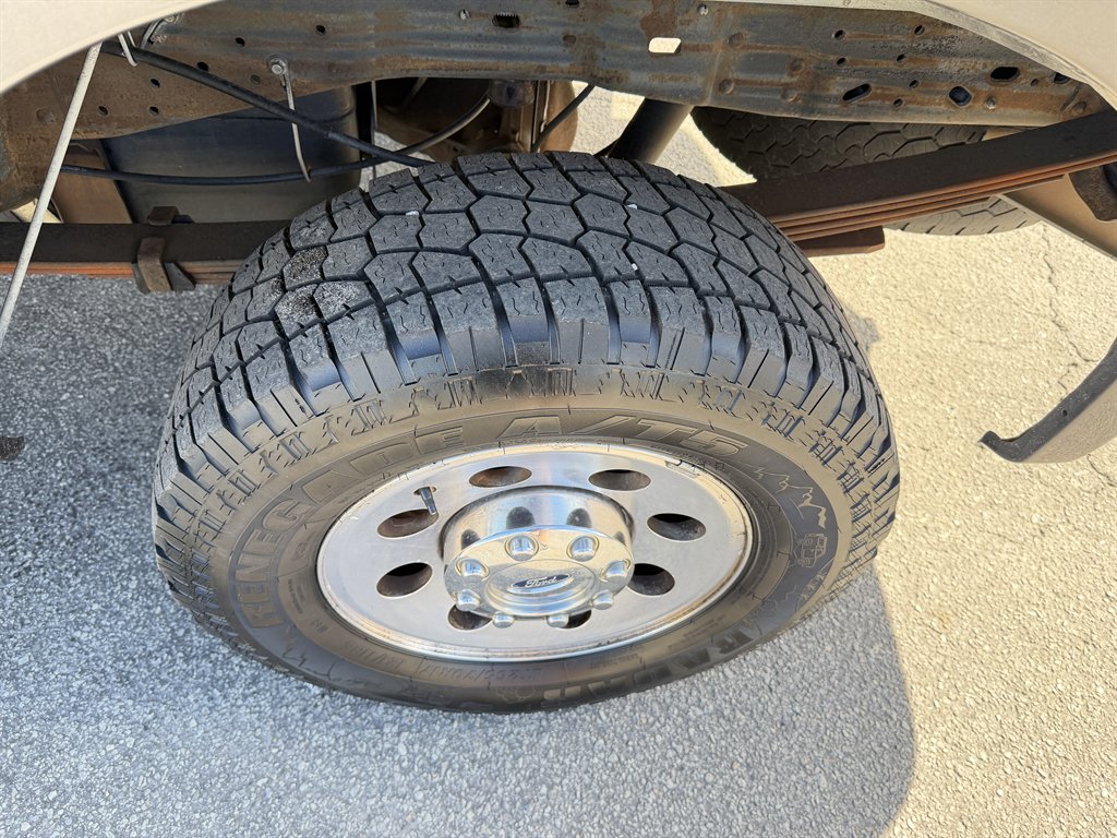 2005 Ford F-250 - $9,995