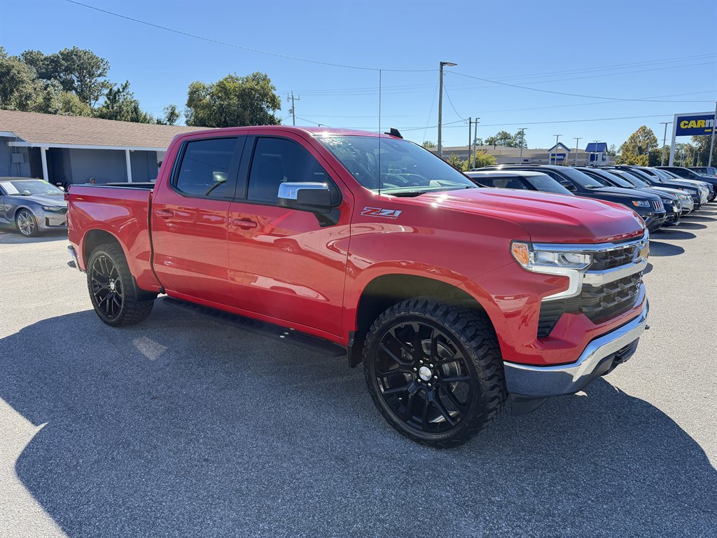 2023 Chevrolet Silverado - $37,995