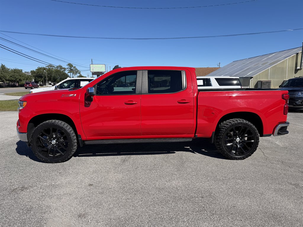 2023 Chevrolet Silverado - $37,995