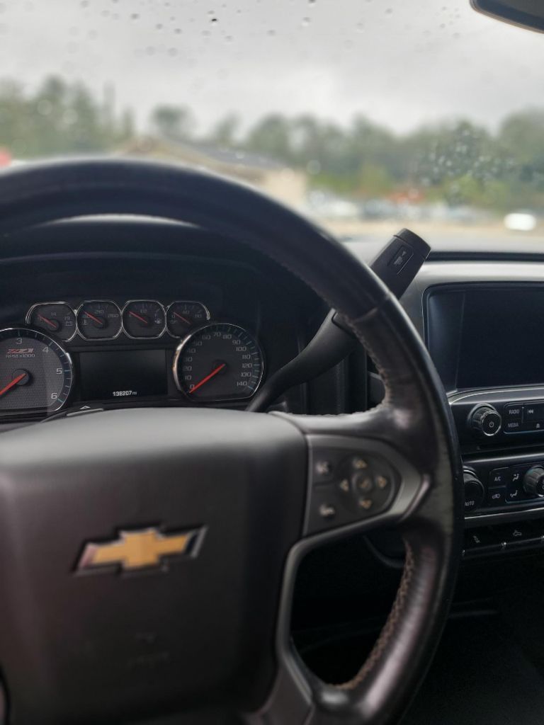 2017 Chevrolet Silverado 1500 - $19,500