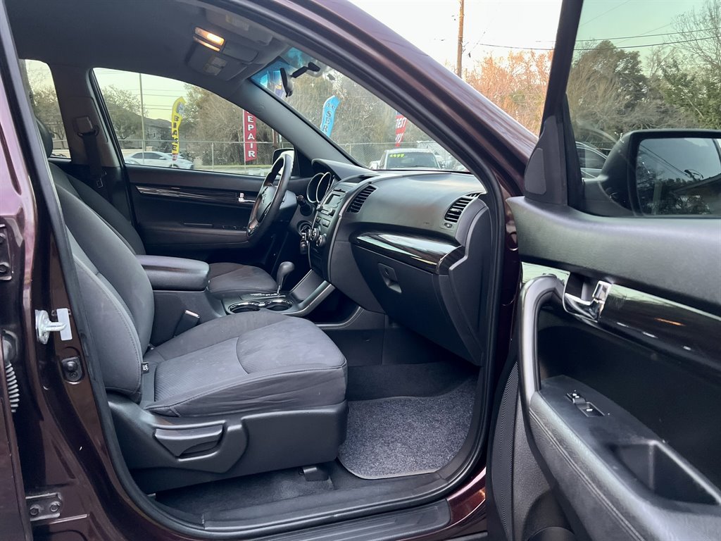 2012 Kia Sorento LX photo