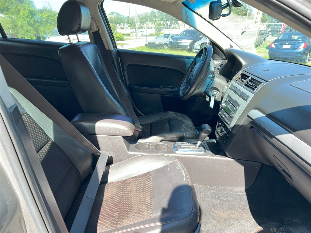 2008 Ford Fusion - $2,950