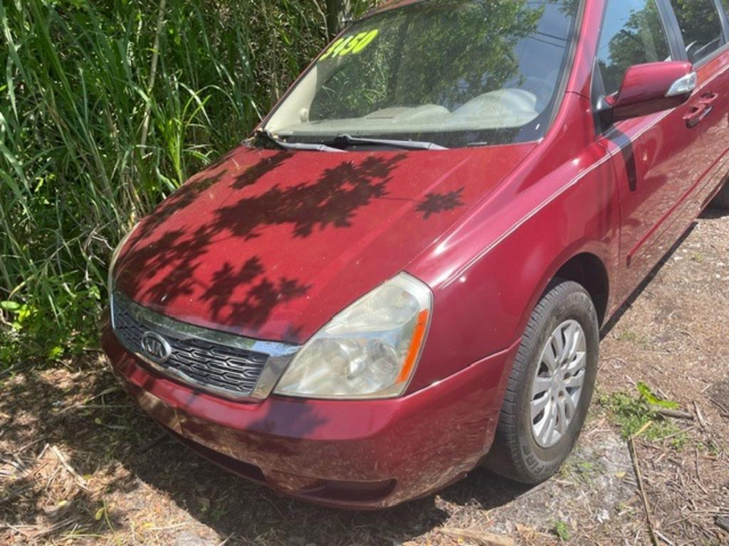 2011 Kia Sedona LX