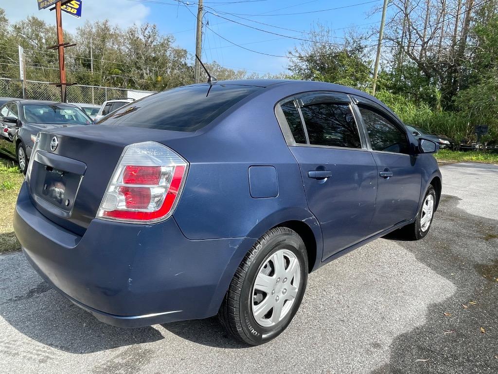 2009 Nissan Sentra 2.0 photo