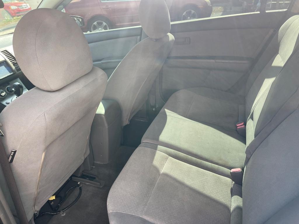 2009 Nissan Sentra 2.0 photo