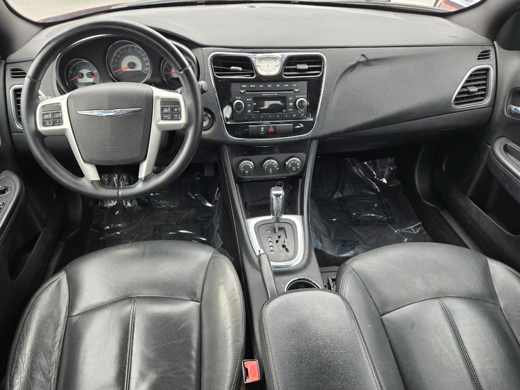 2013 Chrysler 200