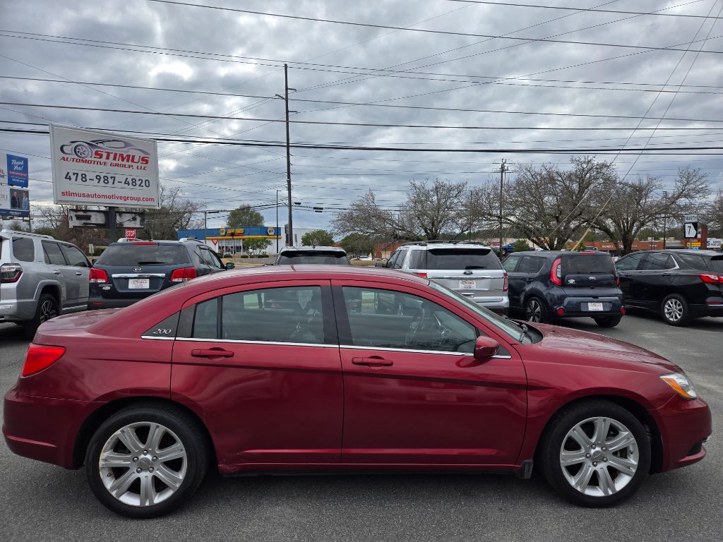 2013 Chrysler 200