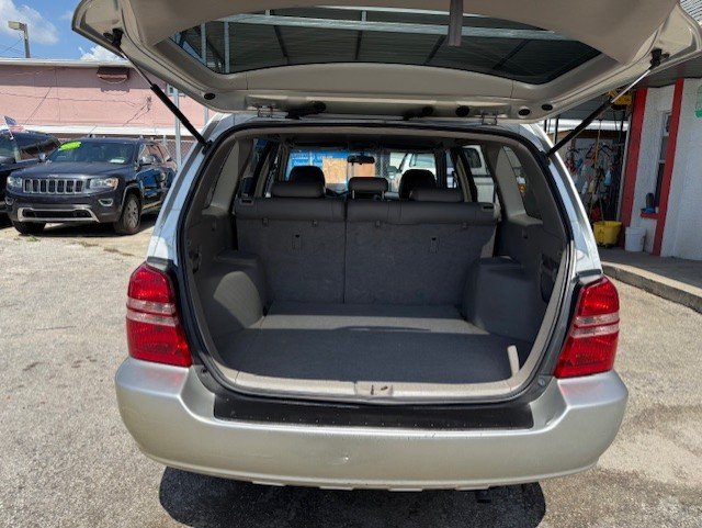 2001 Toyota Highlander - $3,888