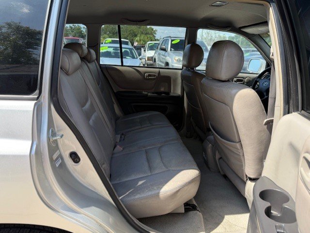 2001 Toyota Highlander - $3,888