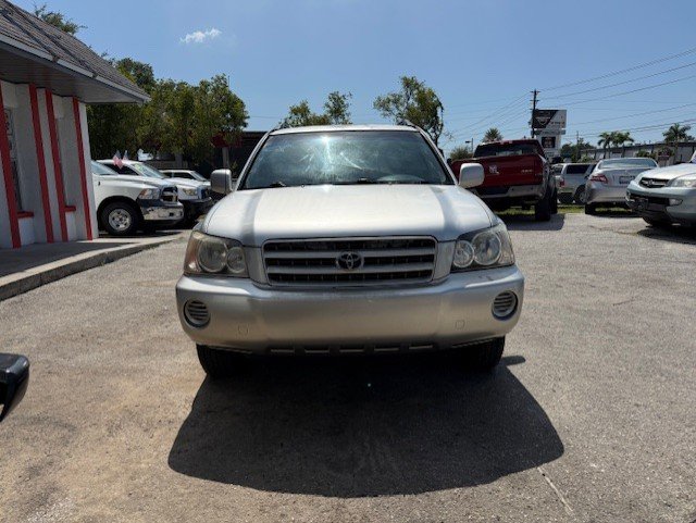2001 Toyota Highlander - $3,888