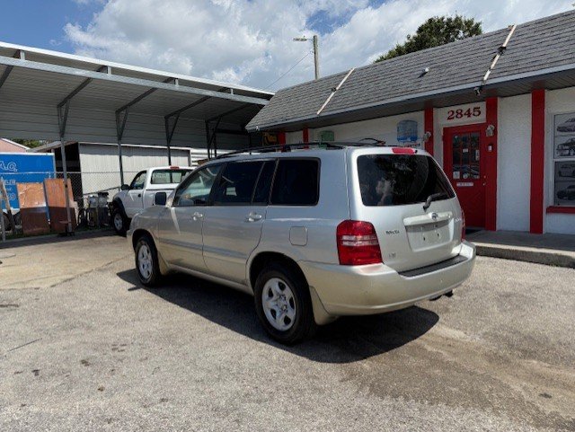 2001 Toyota Highlander - $3,888