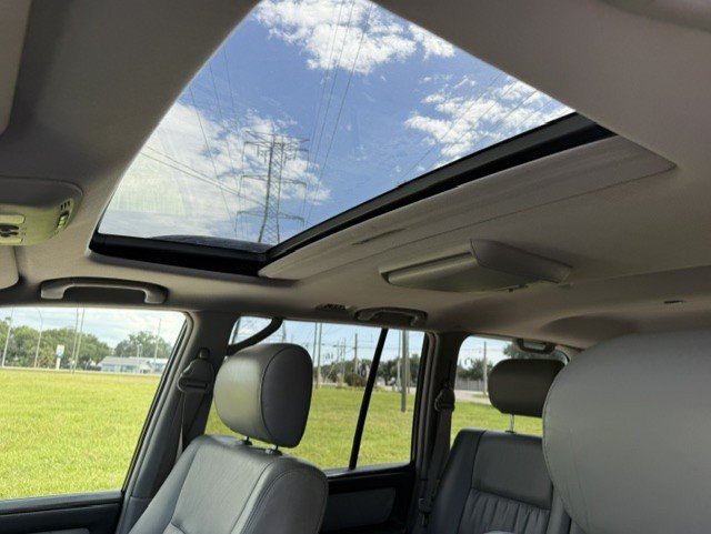 2004 Toyota Land Cruiser - $11,888