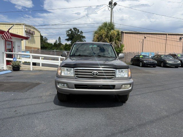 2004 Toyota Land Cruiser - $11,888