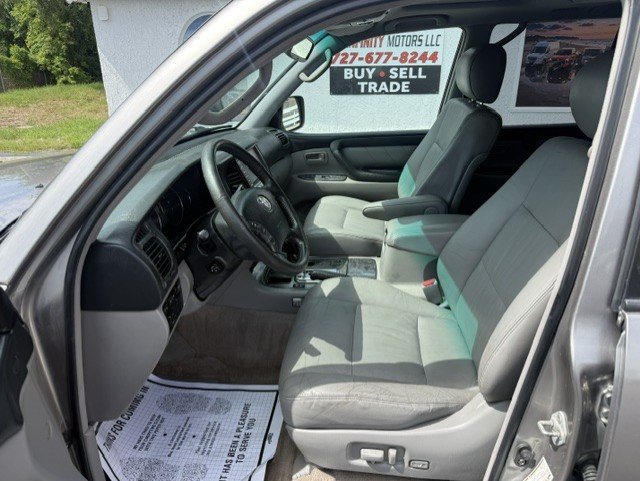 2004 Toyota Land Cruiser - $11,888