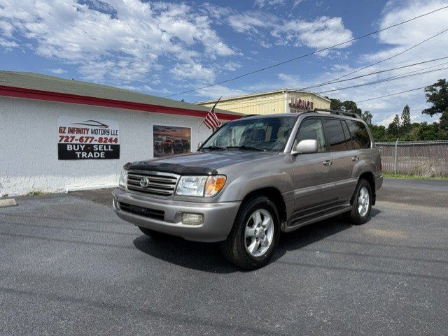 2004 Toyota Land Cruiser - $11,888