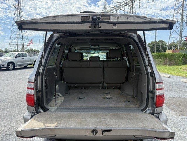 2004 Toyota Land Cruiser - $11,888