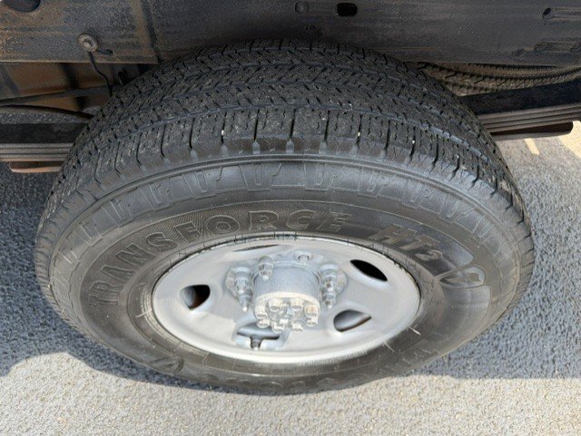 2005 GMC Sierra 2500 - $8,888