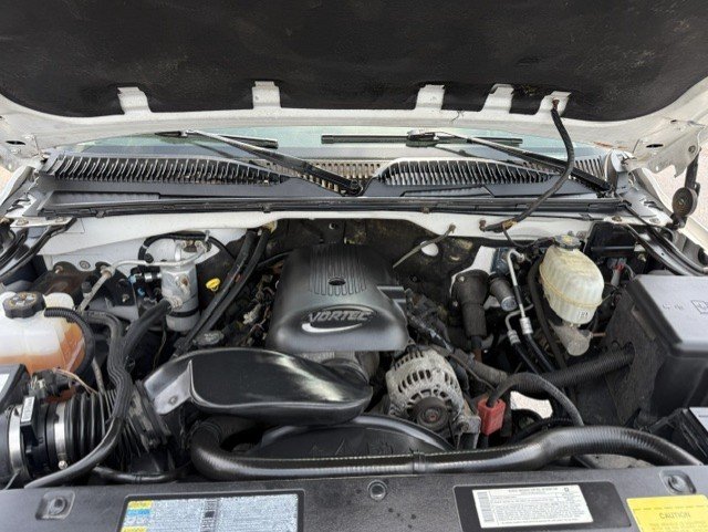 2005 GMC Sierra 2500 - $8,888