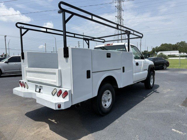 2005 GMC Sierra 2500 - $8,888