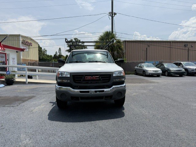 2005 GMC Sierra 2500 - $8,888