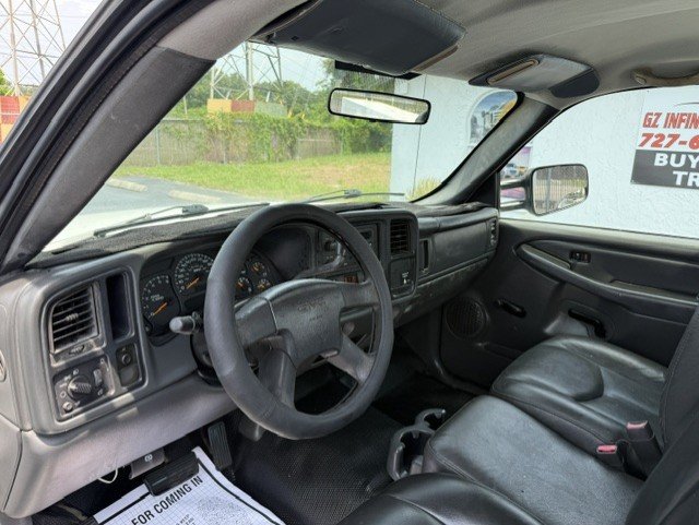2005 GMC Sierra 2500 - $8,888