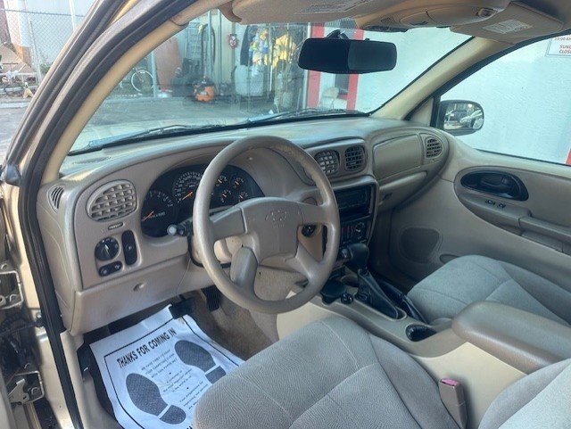 2004 Chevrolet SLX LS photo