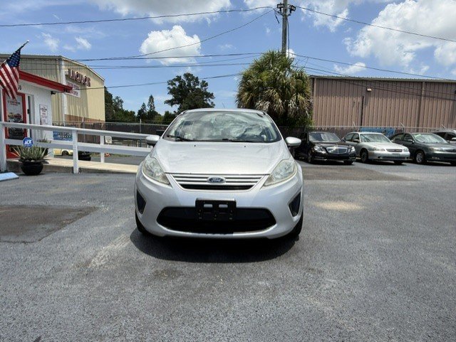 2013 Ford Fiesta - $5,888