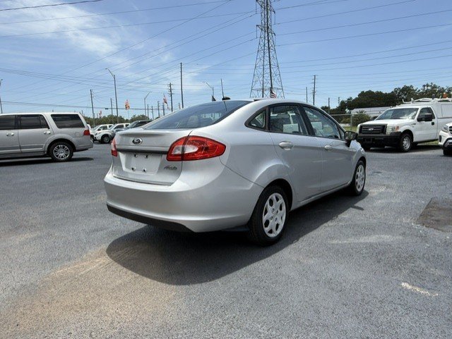 2013 Ford Fiesta - $5,888