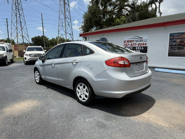2013 Ford Fiesta - $5,888