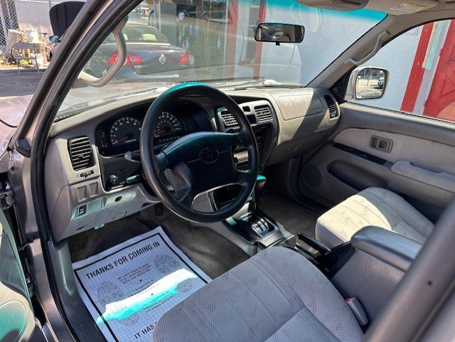 2002 Toyota 4Runner SR5 photo