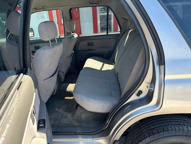 2002 Toyota 4Runner SR5 photo
