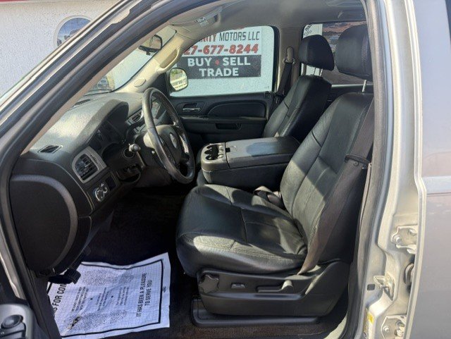 2010 Chevrolet Tahoe - $6,888