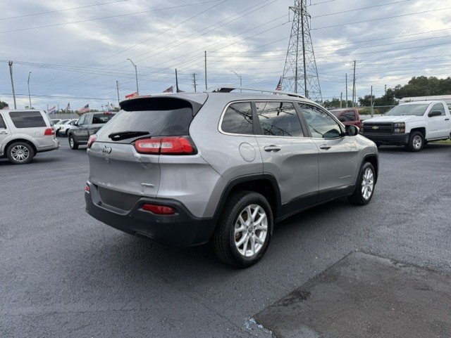 2016 Jeep Cherokee - $5,888