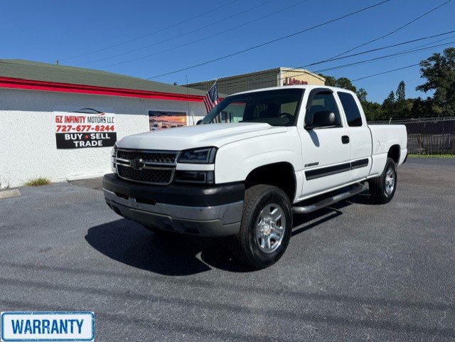 2005 Chevrolet Silverado - $9,888