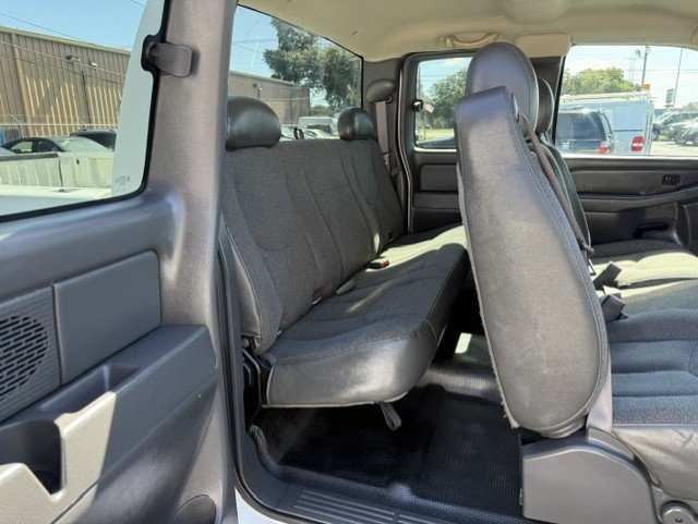 2005 Chevrolet Silverado - $9,888