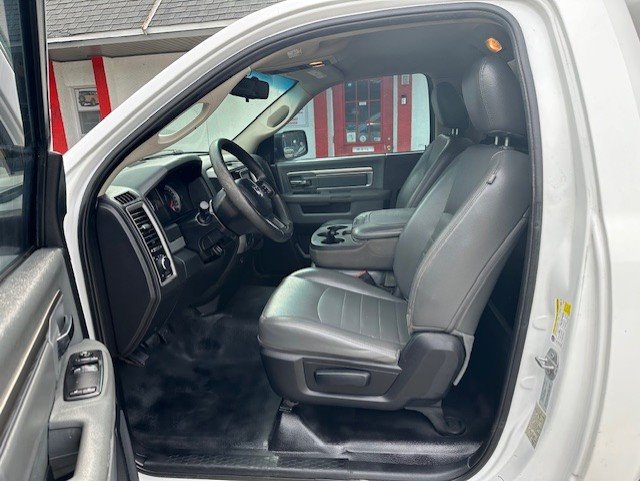 2016 RAM 1500 Tradesman photo