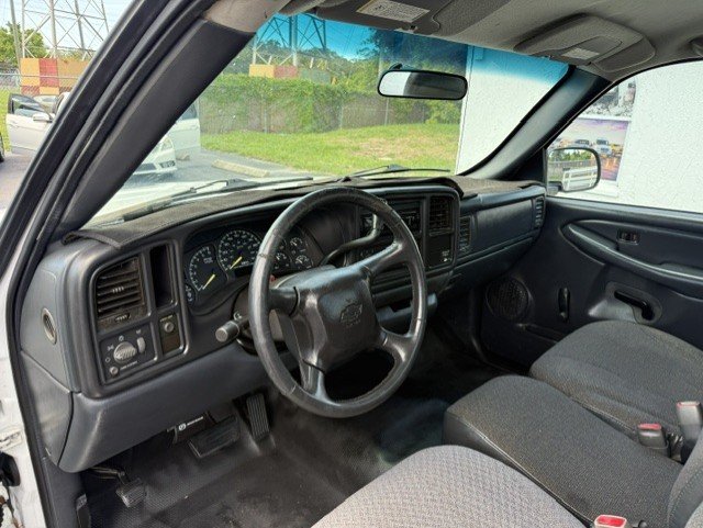 2000 Chevrolet Silverado - $4,888
