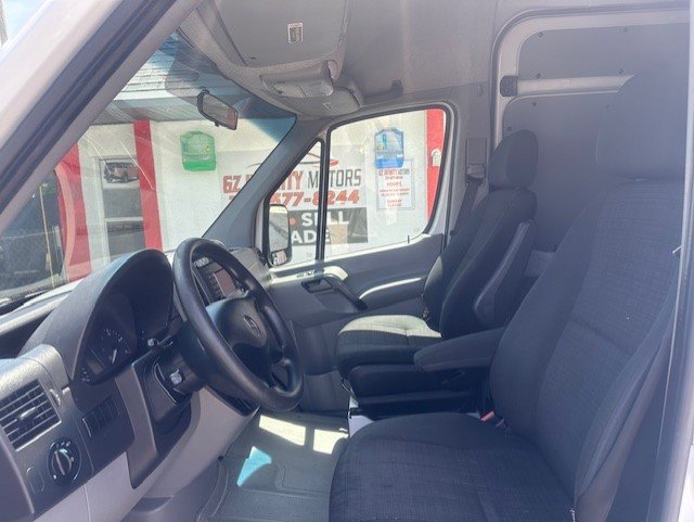 2017 Mercedes-Benz Sprinter 2500 High Roof photo