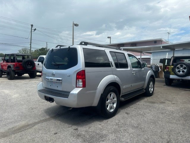 2008 Nissan Pathfinder S photo