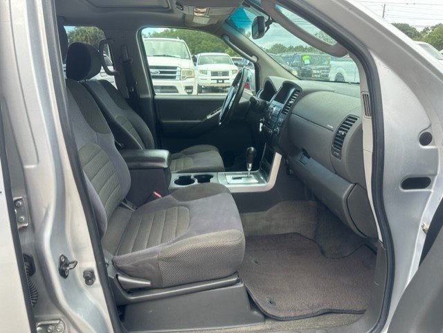 2008 Nissan Pathfinder S photo