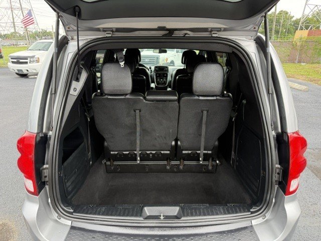 2015 Dodge Grand Caravan - $9,888