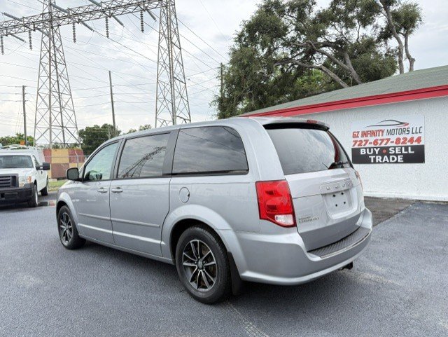 2015 Dodge Grand Caravan - $9,888