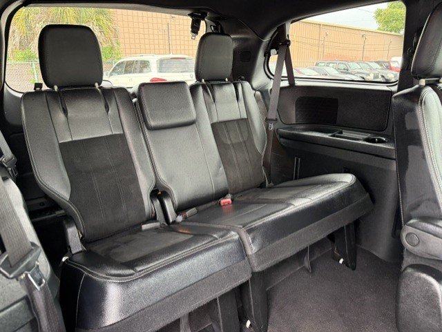2015 Dodge Grand Caravan - $9,888