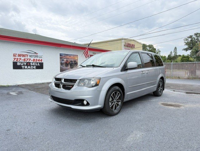 2015 Dodge Grand Caravan - $9,888