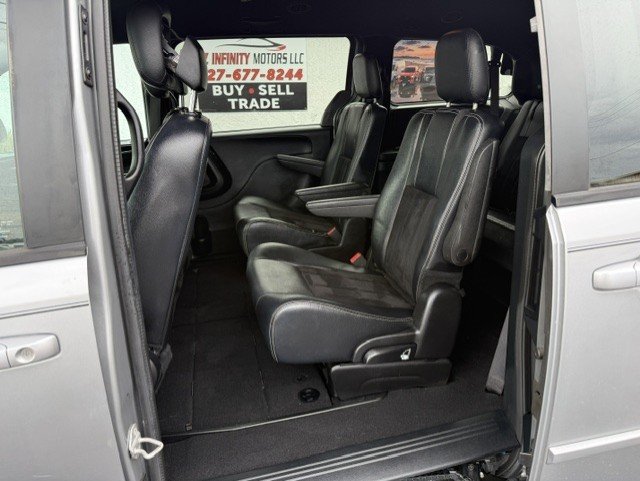 2015 Dodge Grand Caravan - $9,888