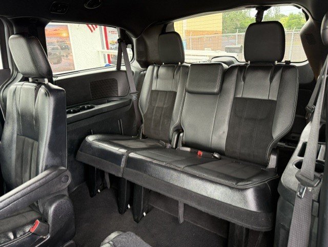 2015 Dodge Grand Caravan - $9,888