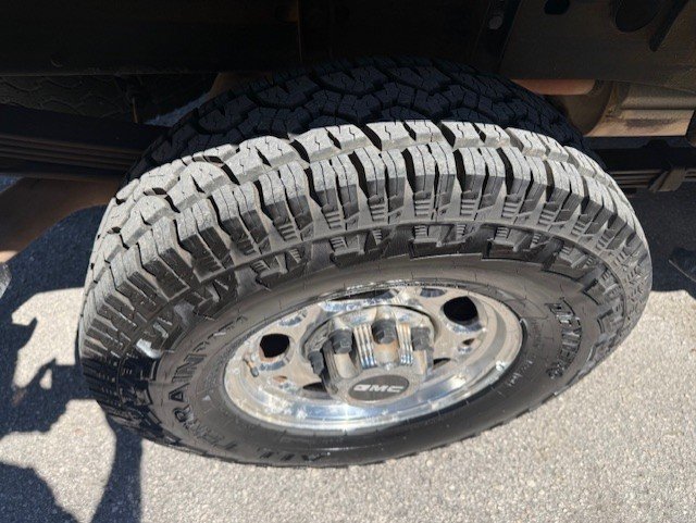 2005 GMC Sierra 2500HD - $7,888
